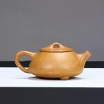 「沙心映月 · Moonlit Duanni」 — 320ml Handcrafted Yixing Duan Ni Teapot | Shi Piao Form with Reduction-Fired Finish · Gongfu Brewing for Pu’er & Oolong · Studio Edition - Image 4