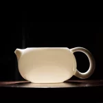「木影西施壶 · Woodshade Grace」 — 180ml Handmade White Porcelain Teapot (Xishi Form · Raw Wood Side Handle · Gongfu Brewing Vessel) - Image 2