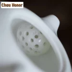 「扁影西施壶 · Flat Grace」 — 200ml Handmade Dehua White Porcelain Teapot (Flattened Xishi Form · Built-in Infuser · Minimalist Gongfu Kettle) - Image 3