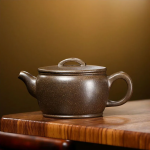 「漢瓦壺 · Amphore Antique」​ — 250ml Handmade Yixing Purple Clay Teapot | Raw Ore Downhill Mud · Classic Gongfu Kettle with Earthy Elegance | Zisha Tea Set Heritage Edition