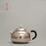 「藏六壶 · Zangroku Form」 — 350ml Hand-Carved 999 Sterling Silver Teapot (Geometric Hammer Pattern · Jade Knob · Retro Japanese Style)