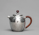 「山影壶 · Mountain Echo」 — 200ml Handmade 999 Sterling Silver Teapot (Hammered Finish · Japanese-Inspired Form · Yunnan Craftsmanship)