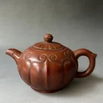 「瑞脐壶 · Auspicious Belly」 — 350ml Handmade Yixing Purple Clay Teapot (Zisha Clay · Pumpkin-Inspired Form · Mid-Capacity Gongfu Pot)