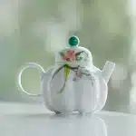 「彩瓷高南瓜壶 · Blooming Gourd」 — 280ml White Porcelain Teapot (Tall Pumpkin Shape · Hand-Painted Floral Motif · Deep Infuser · Gongfu & Gift Use)