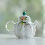 「锦瓷南瓜壶 · Blooming Harvest」 — 280ml Hand-Painted Pumpkin-Shaped Ceramic Teapot (China Porcelain · Deep Infuser · Floral Motif · Multi-Occasion Gift Teaware) - Image 6
