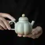 「青瓷南瓜壶 · Gourdshade」 — 130ml Pumpkin-Shaped Celadon Teapot (Vintage Chinese Style · Handmade Ceramic · Gongfu Brewing Vessel for Tie Guan Yin & Jasmine)