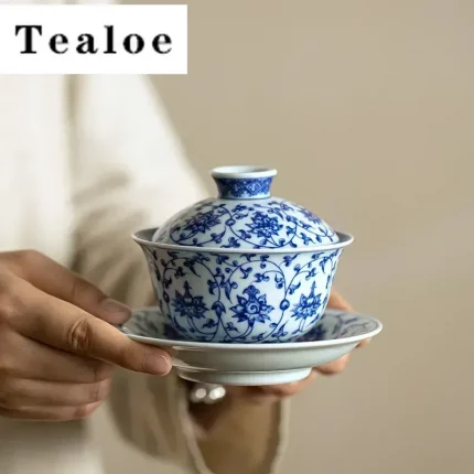 Retro Blue and White Porcelain Gaiwan Teacup Chinese Handmade Flower Pattern Tea Tureen Portable Ceramic Tea Bowl Teaware 160ml