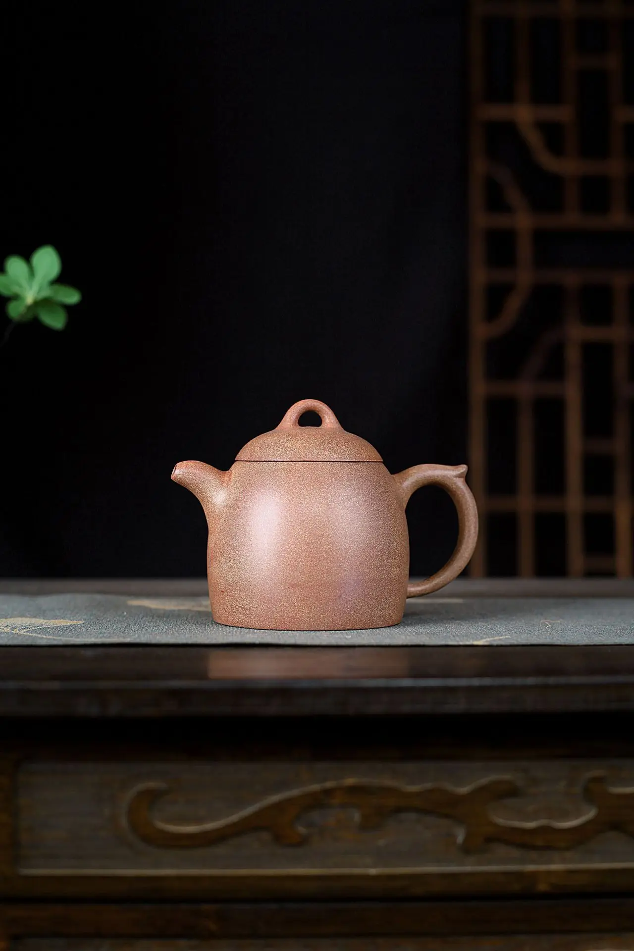 kf-Sa039998411404690a0d5bfa4c59375fa4 「桃泥权壶 · Peach Authority」 — 330ml Handmade Yixing Purple Clay Teapot | Qin Quan Form · Raw Ore Peach Flower Mud · Built-In Filter · Creative Zisha Craft Edition - Image 1