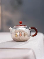 「葫芦喜壶 · Gourd Harmony」 — 280ml Handmade 999 Sterling Silver Teapot (Xishi Copper Core · Silver-Wrapped Body · Gourd Motif · Anti-Scalding Design) - Image 3