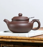「古韵壶 · Classic Echo」 — 190ml Handmade Yixing Purple Clay Teapot (Antique-Style Form · Raw Ore Zisha Clay · Small Capacity Gongfu Pot)