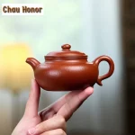 「扁腹壶 · Flat Belly」 — 190ml Master Handmade Yixing Purple Clay Teapot (Raw Ore Zhu Mud · Antique-Inspired Form · Gongfu Brewing Pot) - Image 3